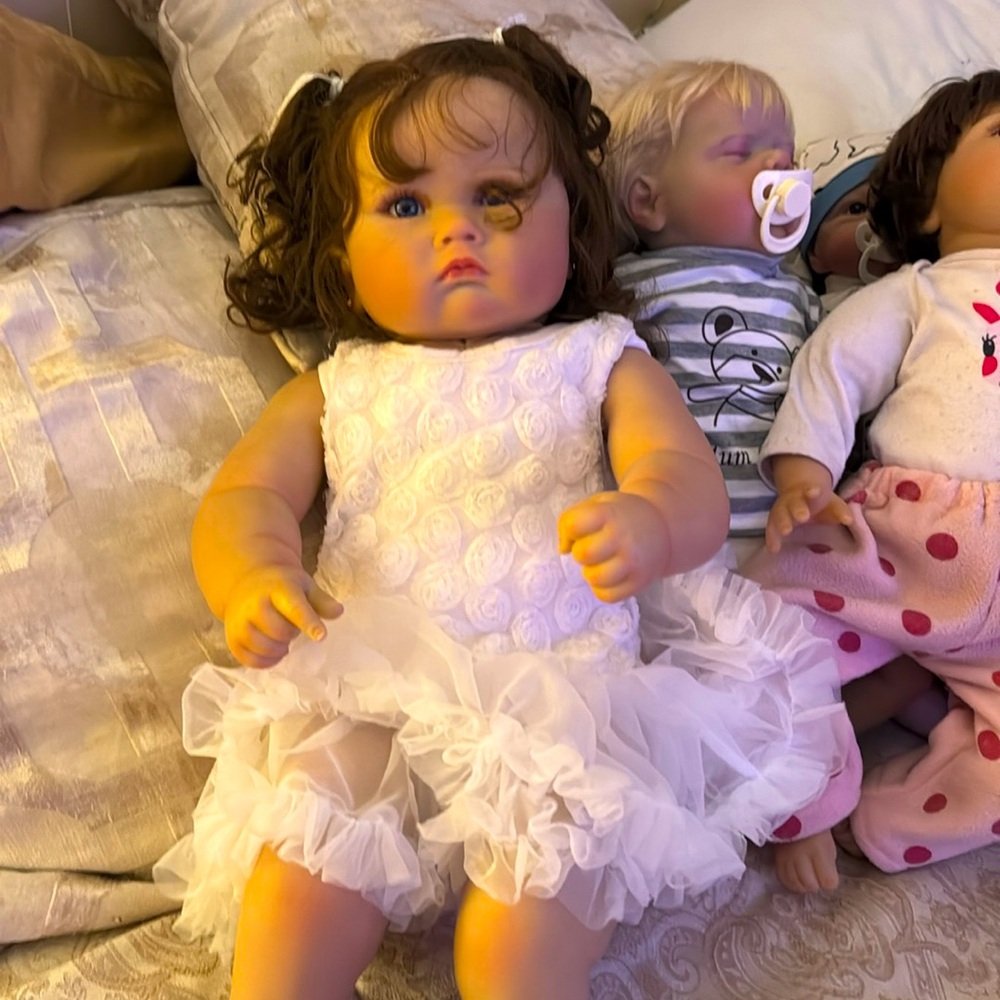 Realistic doll 22 inch